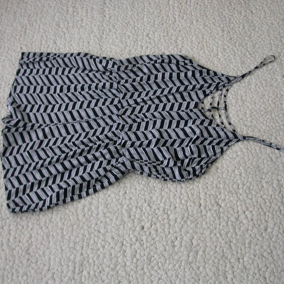 Light Black and White Romper - Picture 9 of 10